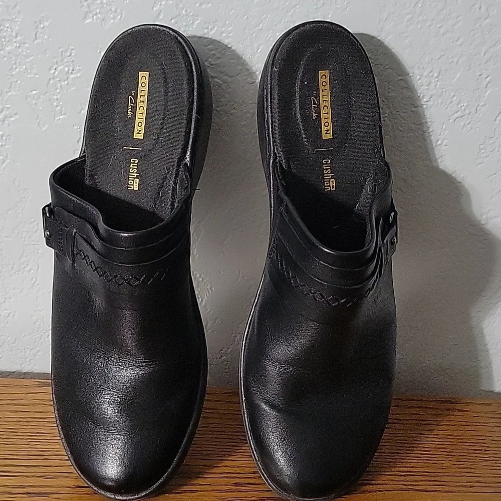CLARKS WOMEN'S COLLECTION  BLACK LEATHER SLIP-ON  SIZE 12 - Picture 3 of 4